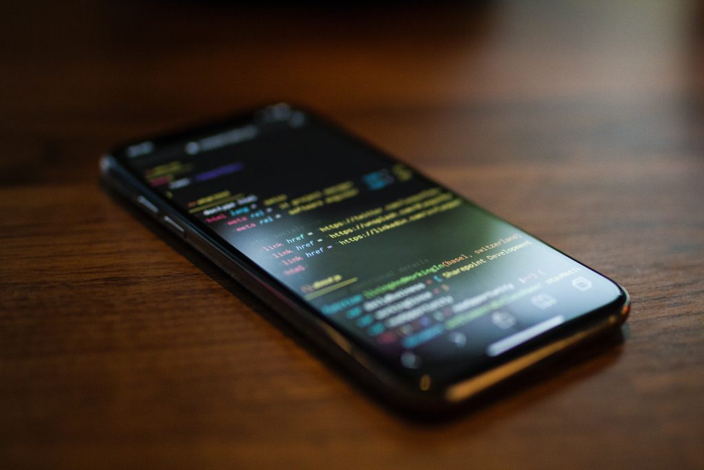 Celular y en el codigo de programacion