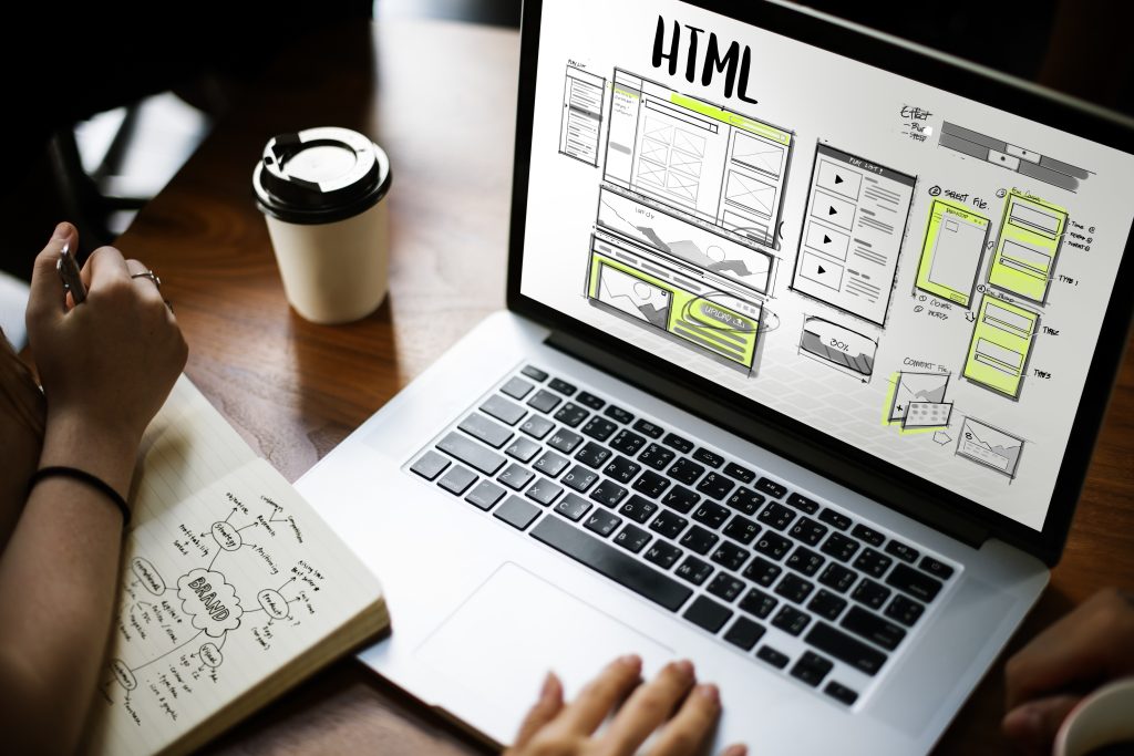 Dibujo de boceto de diseño de desarrollo de sitio web